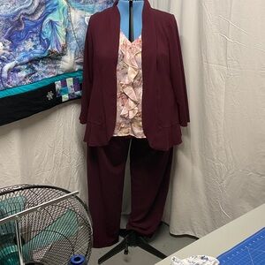 Chic Maroon Women's Pantsuit